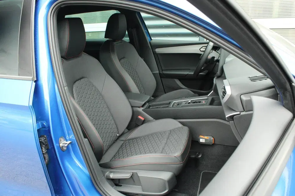 SEAT Leon 1.5 TSI e-Hybrid 204pk FR Business uit 2026, foto 14