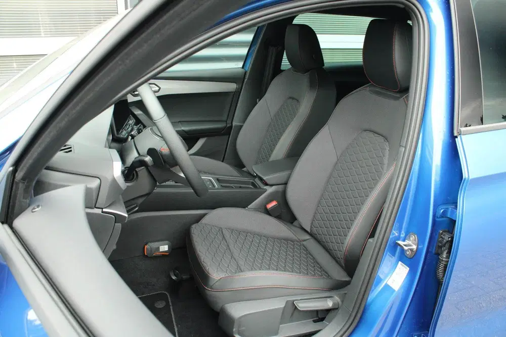 SEAT Leon 1.5 TSI e-Hybrid 204pk FR Business uit 2026, foto 4