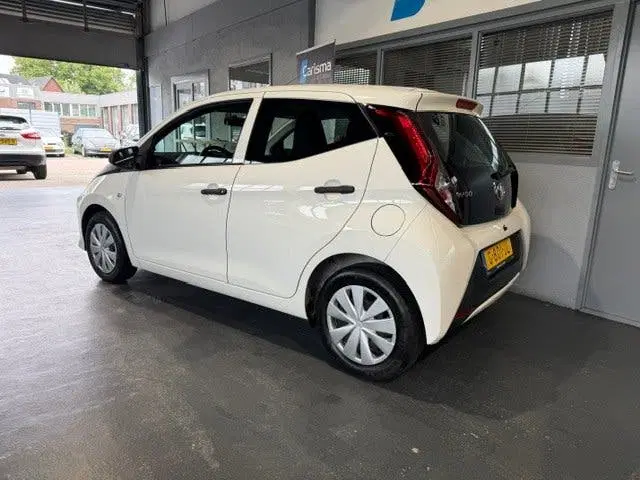 Toyota Aygo 1.0 VVT-i x-fun Airco uit 2019, foto 2