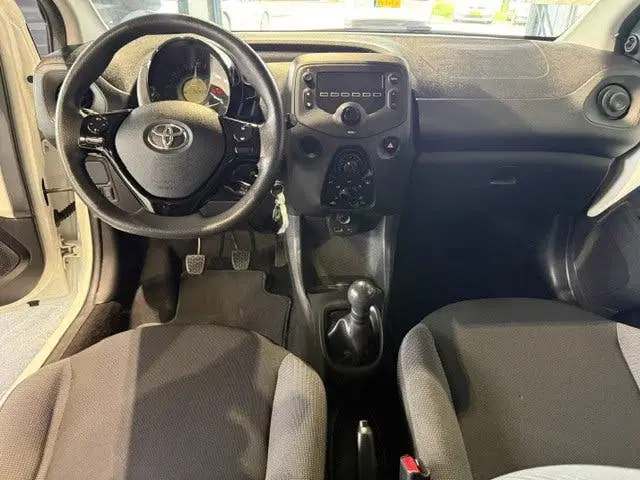 Toyota Aygo 1.0 VVT-i x-fun Airco uit 2019, foto 3