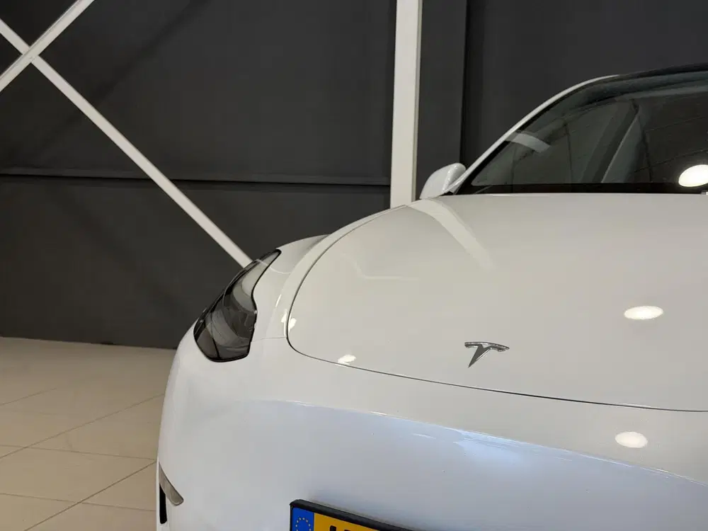 Tesla Model Y Long Range AWD 75 kWh uit 2023, foto 10