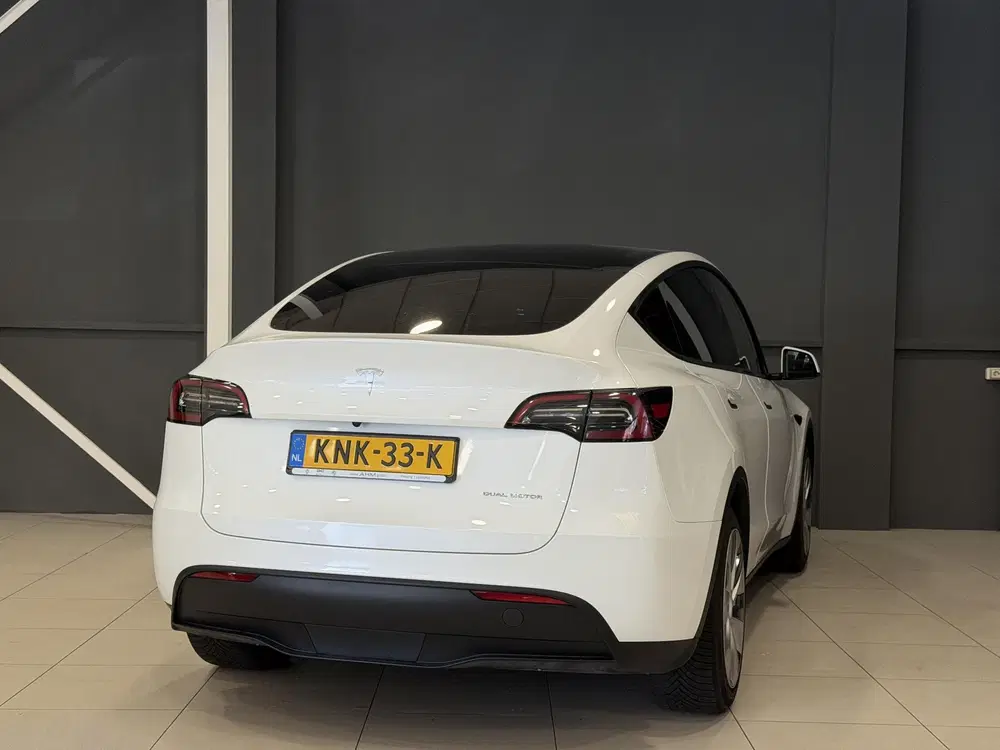 Tesla Model Y Long Range AWD 75 kWh uit 2023, foto 4