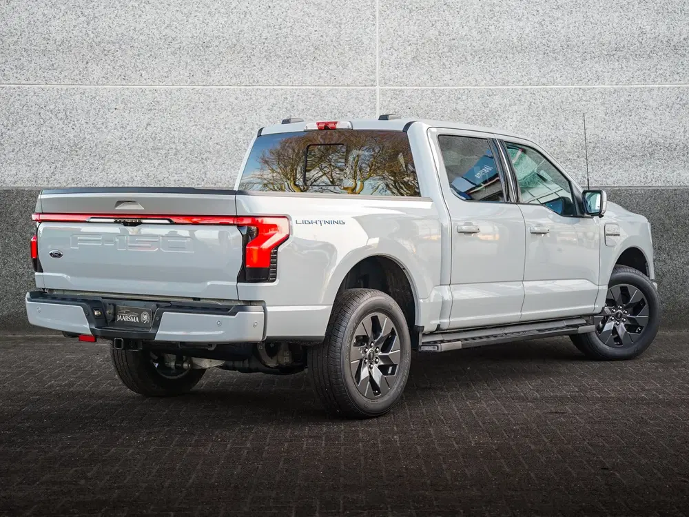 Ford F 150 USA F-150 Lightning Lariat Standard Range uit 2025, foto 2