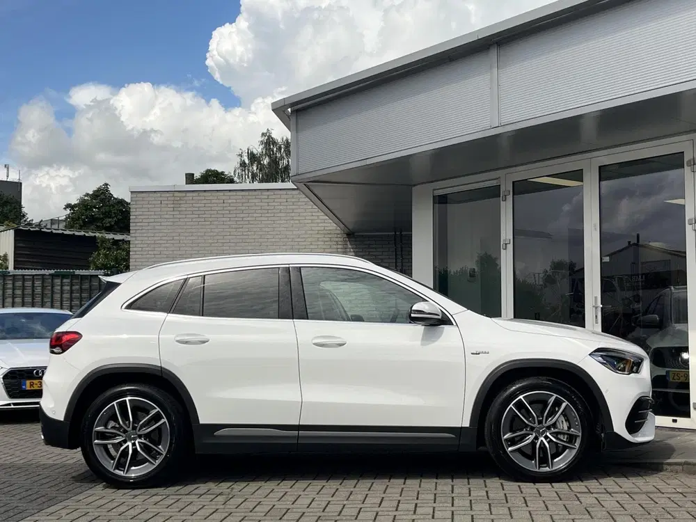 Mercedes-Benz GLA Mercedes GLA-klasse AMG 35 4MATIC 306PK PA uit 2021, foto 3