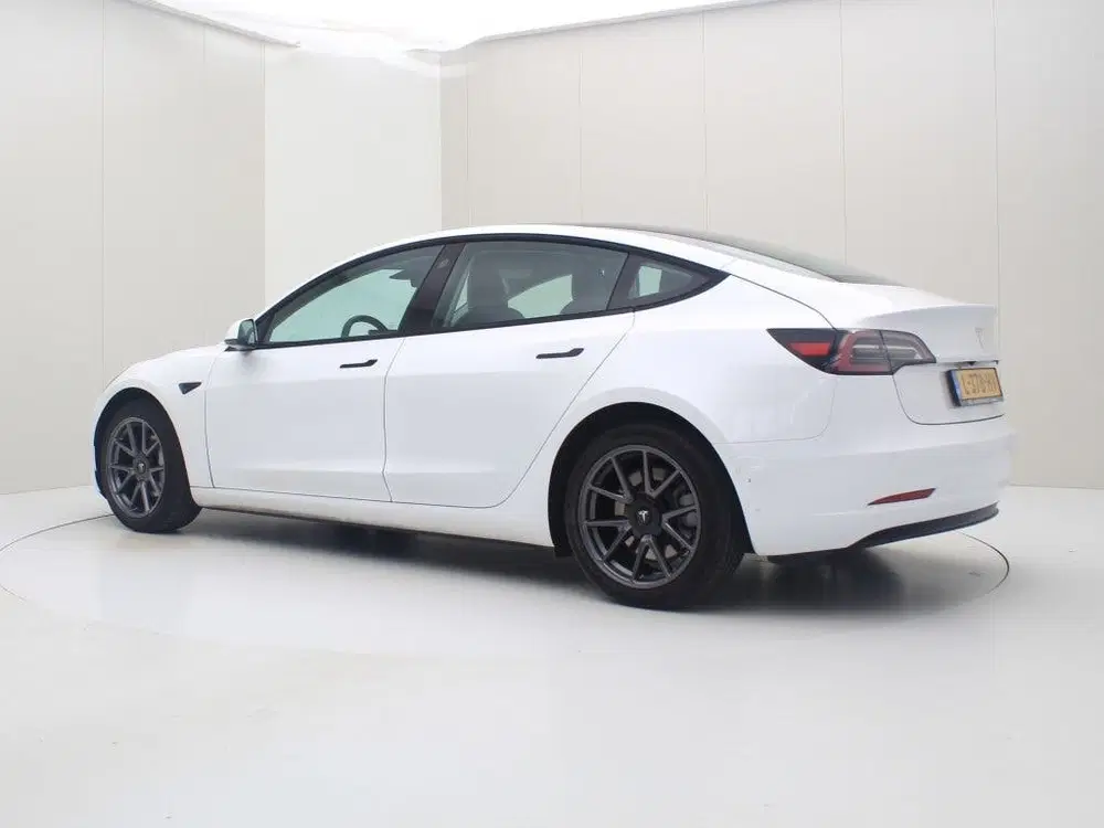 Tesla Model 3 Standard RWD Plus 90.2% SoH FACELIFT [ LFP uit 2021, foto 5