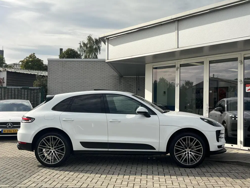 Porsche Macan FACELIFT DEALER OH PANO+CARPLAY+21INCH+MEM uit 2020, foto 3