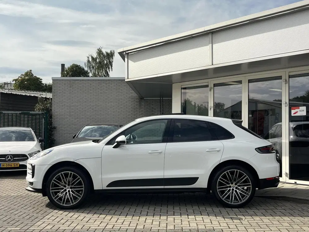 Porsche Macan FACELIFT DEALER OH PANO+CARPLAY+21INCH+MEM uit 2020, foto 4