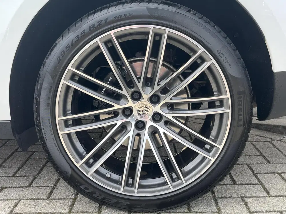 Porsche Macan FACELIFT DEALER OH PANO+CARPLAY+21INCH+MEM uit 2020, foto 9