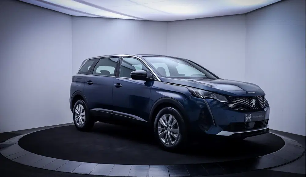 Peugeot 5008 1.2T Aut.7p PACK Active FULL LED uit 2023, foto 3