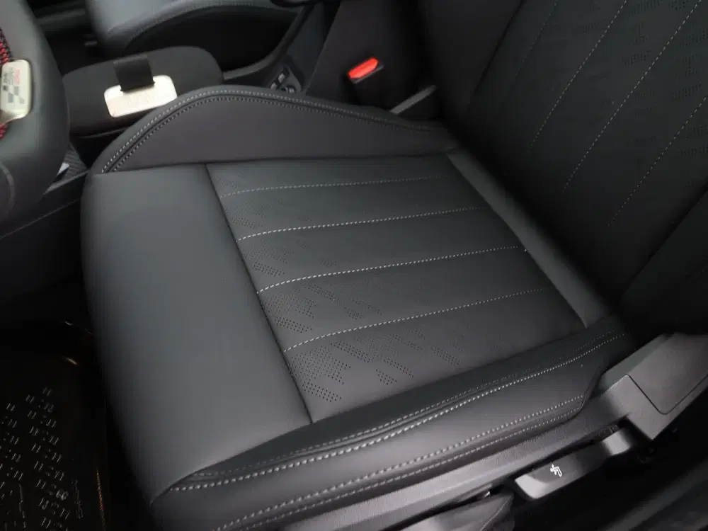 Mini John Cooper Works Cooper C John Cooper Works Pakket M PRIVAT uit 2026, foto 15