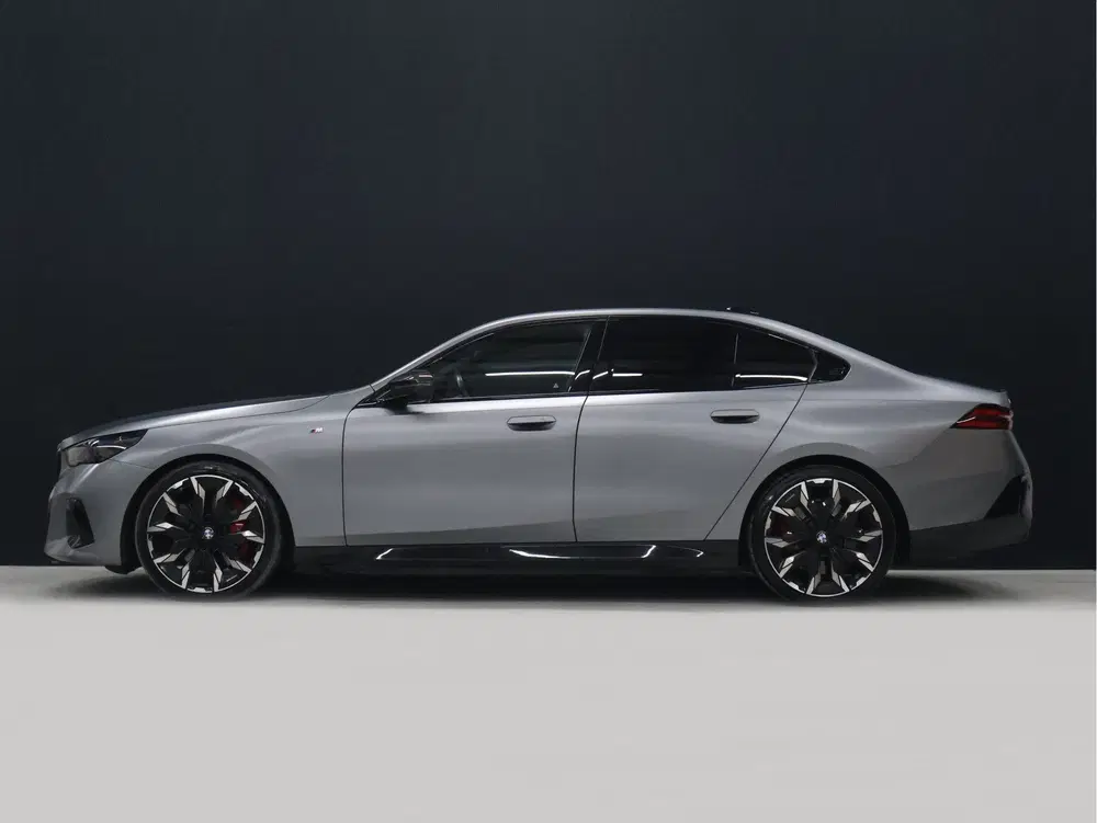 BMW i5 M60 xDrive 84 kWh M Sport Pro [PANORAMADAK uit 2024, foto 3