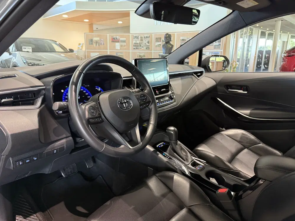 Toyota Corolla 2.0 Hybrid Dynamic uit 2023, foto 2