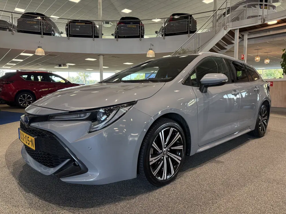Toyota Corolla 2.0 Hybrid Dynamic uit 2023, foto 3