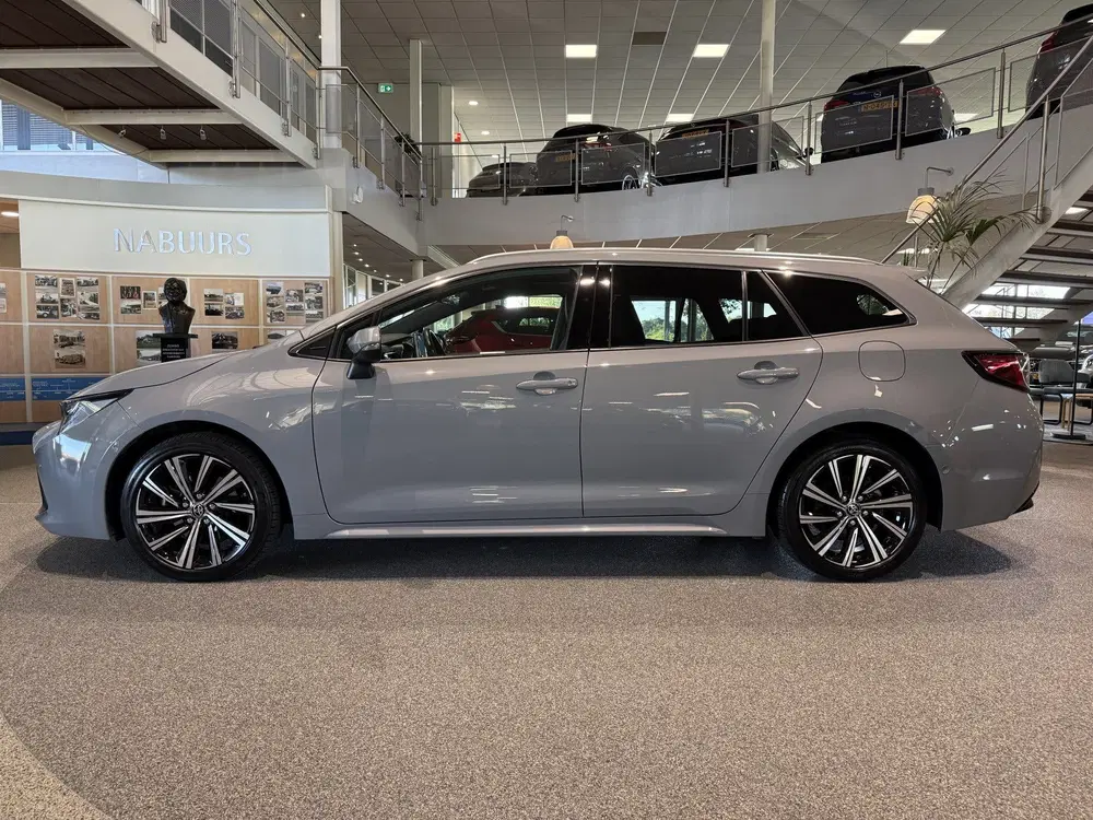 Toyota Corolla 2.0 Hybrid Dynamic uit 2023, foto 4