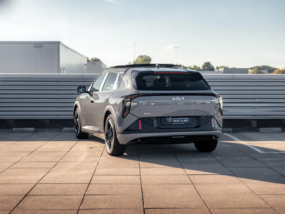 Kia EV4 Plus Advanced 81.4 kWh uit 2026, foto 7