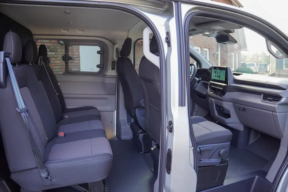 Volkswagen Transporter T7 2.0 TDI Automaat 170PK L2H1 DUB uit 2026, foto 3