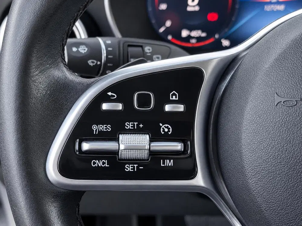 Mercedes-Benz GLC 200 uit 2019, foto 11