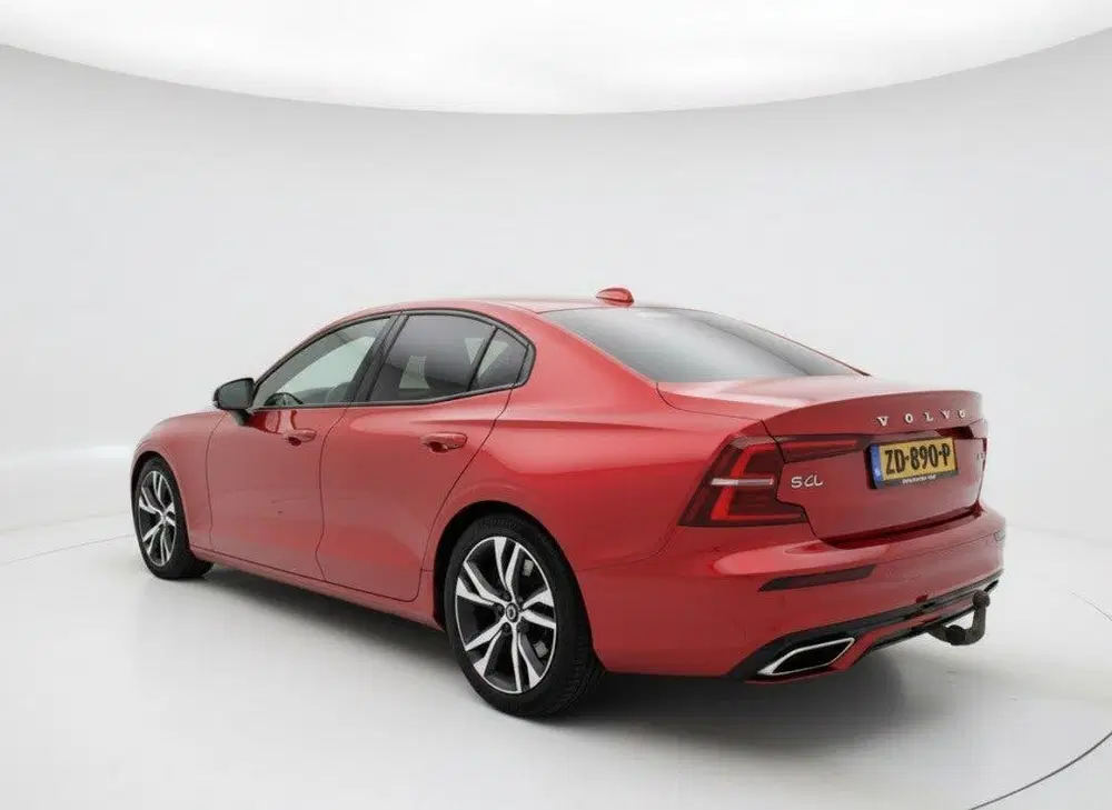 Volvo S60 2.0 T5 R Design uit 2019, foto 8