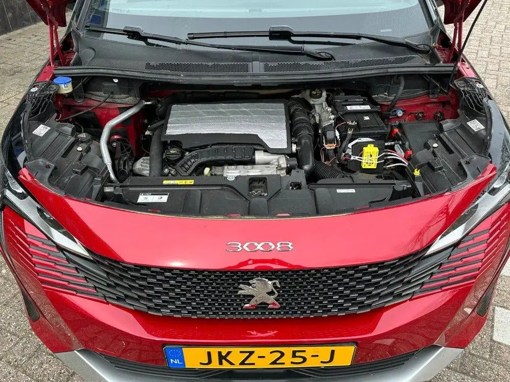 Peugeot 3008 1.2 PURETECH GT uit 2021, foto 13