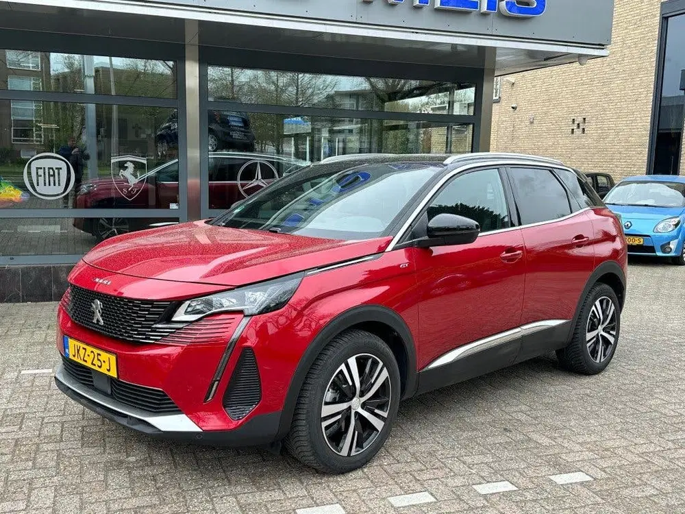 Peugeot 3008 1.2 PURETECH GT uit 2021, foto 2
