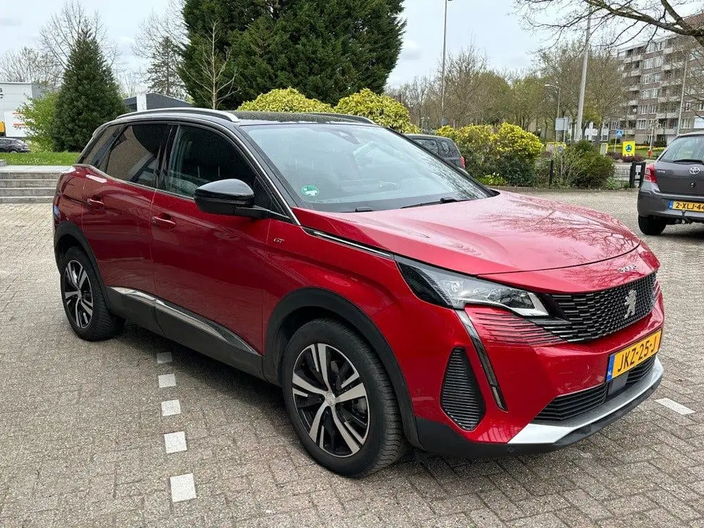 Peugeot 3008 1.2 PURETECH GT uit 2021, foto 4