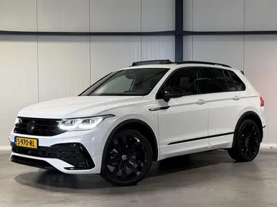Volkswagen Tiguan 1.5 TSI R-Line Pano Head-up Trekhaak VOL uit 2021