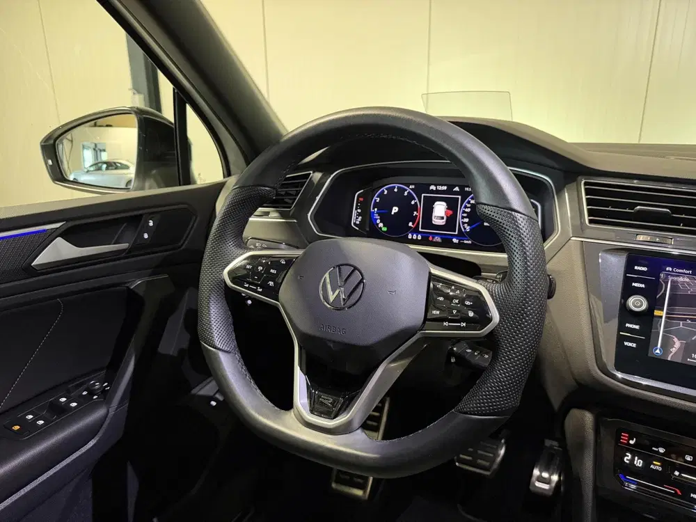 Volkswagen Tiguan 1.5 TSI R-Line Pano Head-up Trekhaak VOL uit 2021, foto 12