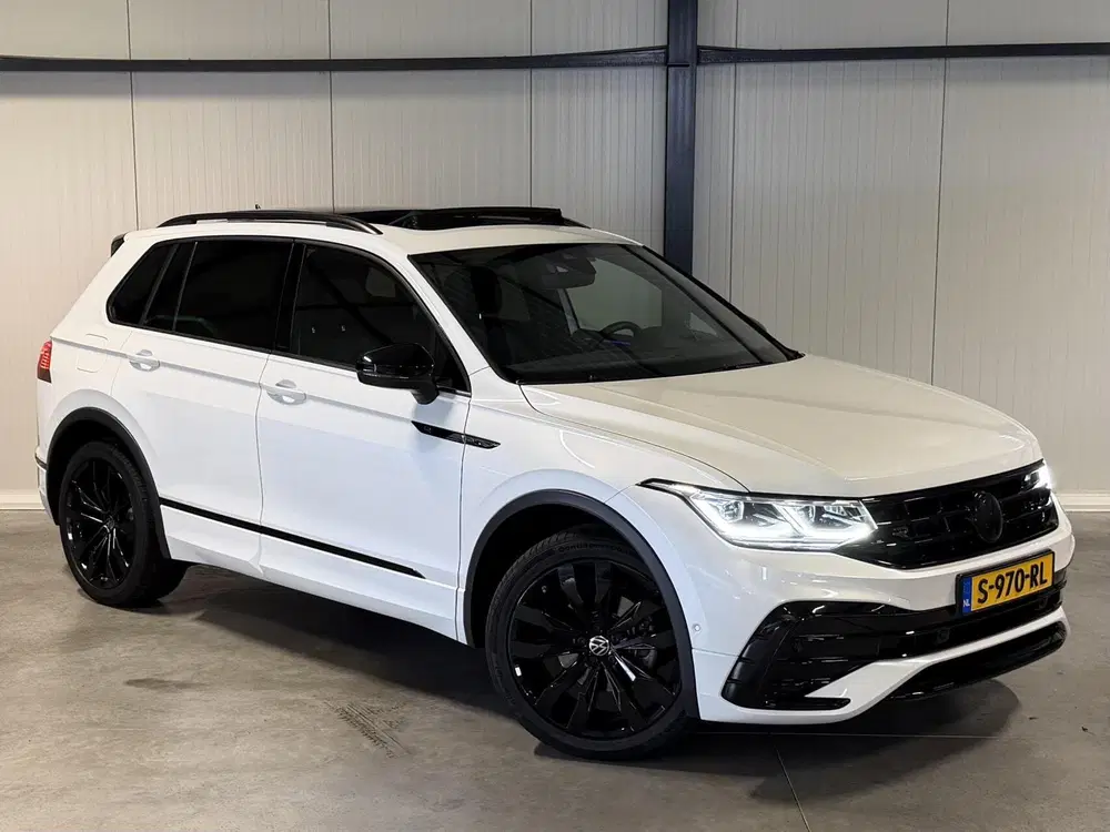 Volkswagen Tiguan 1.5 TSI R-Line Pano Head-up Trekhaak VOL uit 2021, foto 6