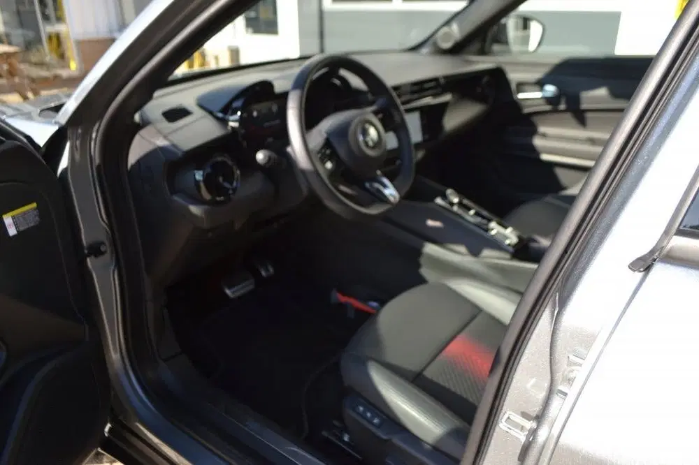 Alfa Romeo Junior 1.2 T Hyb Ibrid Spec uit 2025, foto 10