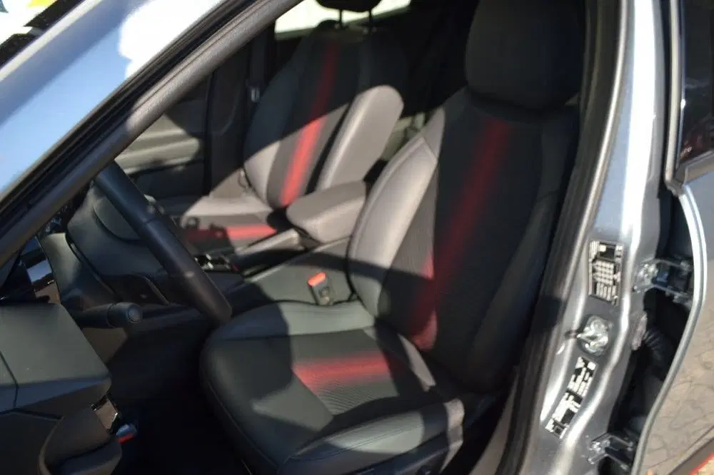 Alfa Romeo Junior 1.2 T Hyb Ibrid Spec uit 2025, foto 13