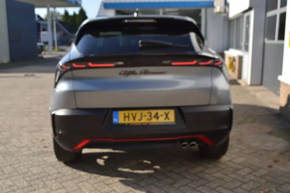 Alfa Romeo Junior 1.2 T Hyb Ibrid Spec uit 2025, foto 8