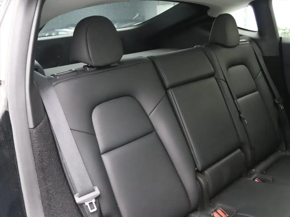 Tesla Model Y Long Range AWD 75kWh 351pk 93.5% SoH [ AMD uit 2023, foto 13