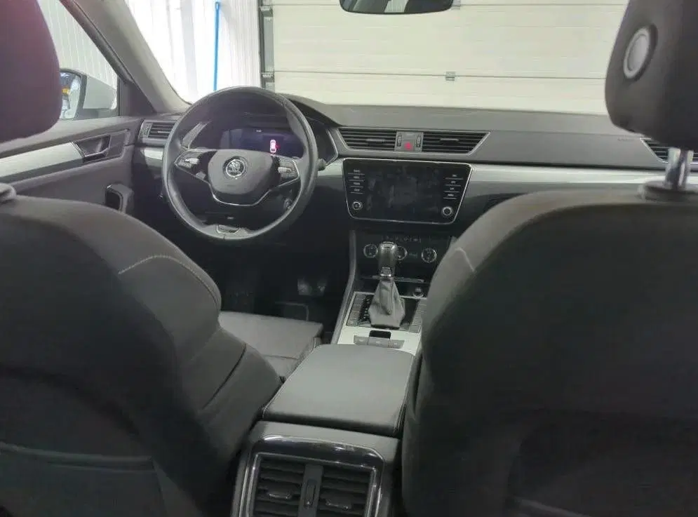 Skoda Superb 1.5 TSI 150PK Automaat Business Edition uit 2024, foto 5