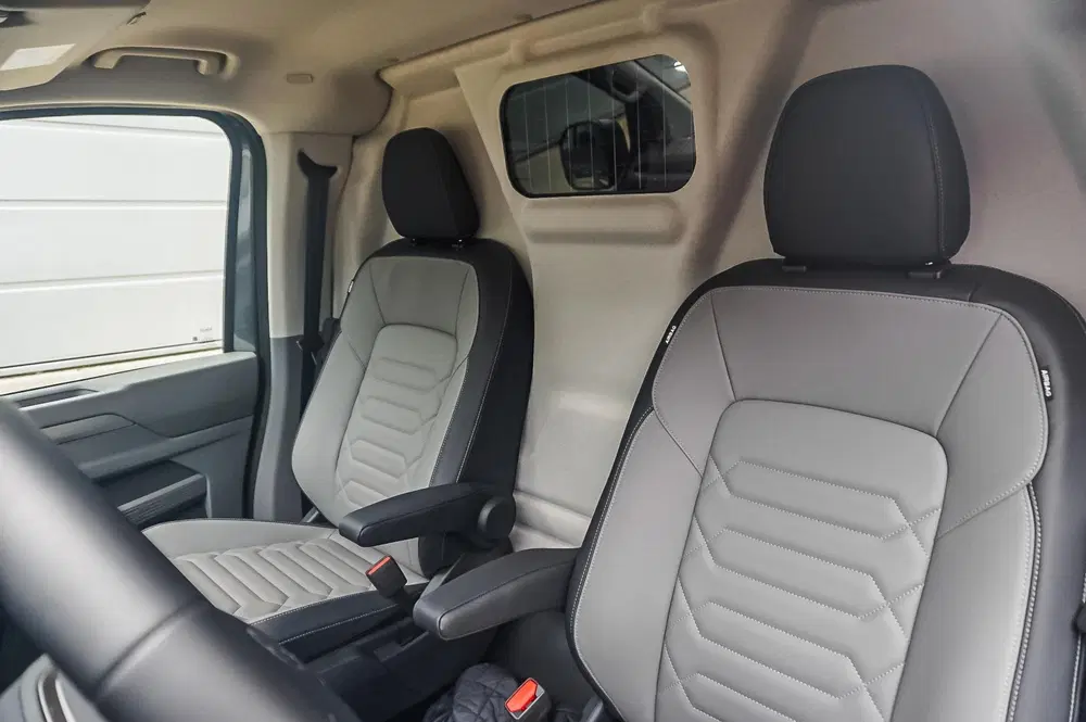 Volkswagen Transporter 2.5 eHybrid 233pk L2H1 30 Bulli uit 2026, foto 4
