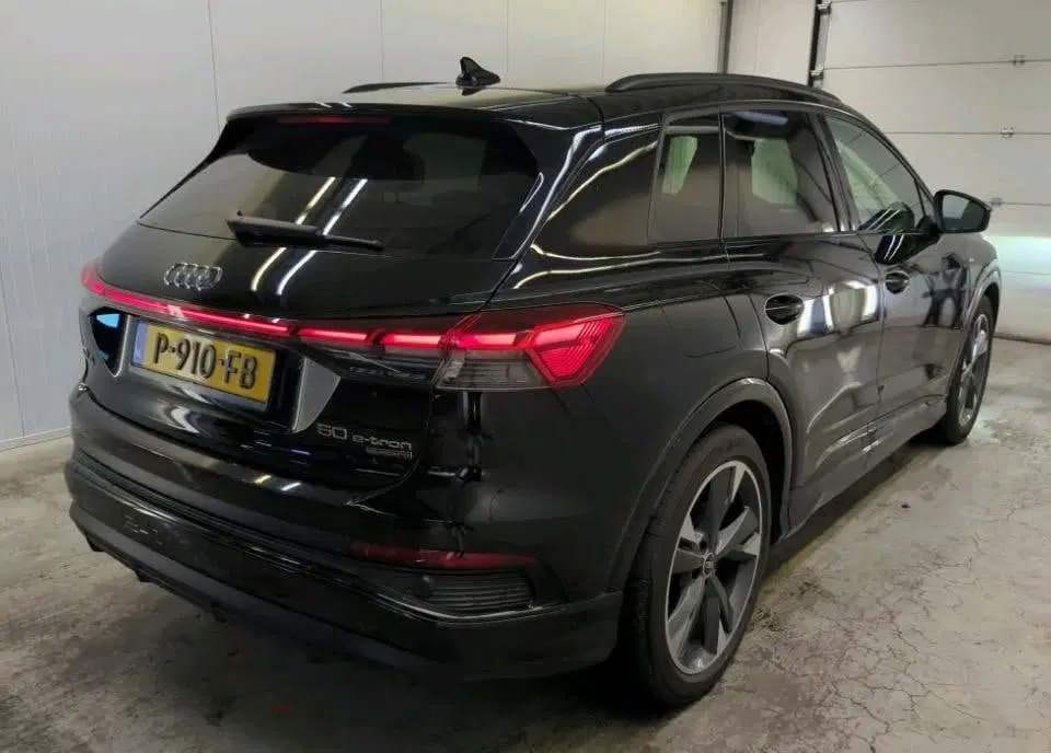 Audi Q4 e-tron SOH 90% Quattro Launch edition S-Line Comp uit 2022, foto 4