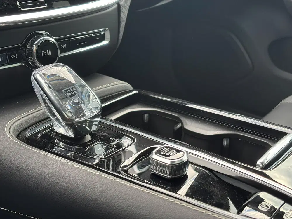 Volvo V60 T6 Plug-in hybrid AWD Ultra Dark uit 2026, foto 14