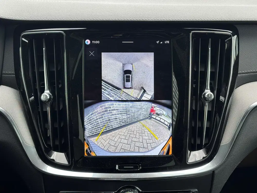 Volvo V60 T6 Plug-in hybrid AWD Ultra Dark uit 2026, foto 15