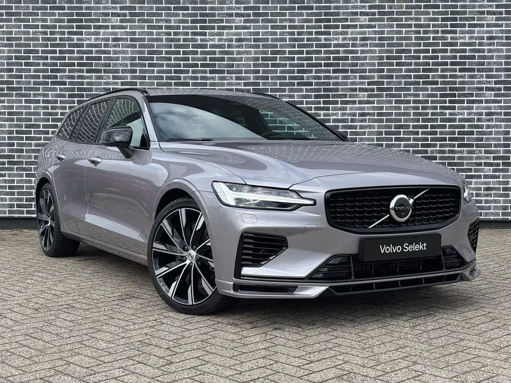 Volvo V60 T6 Plug-in hybrid AWD Ultra Dark uit 2026, foto 3