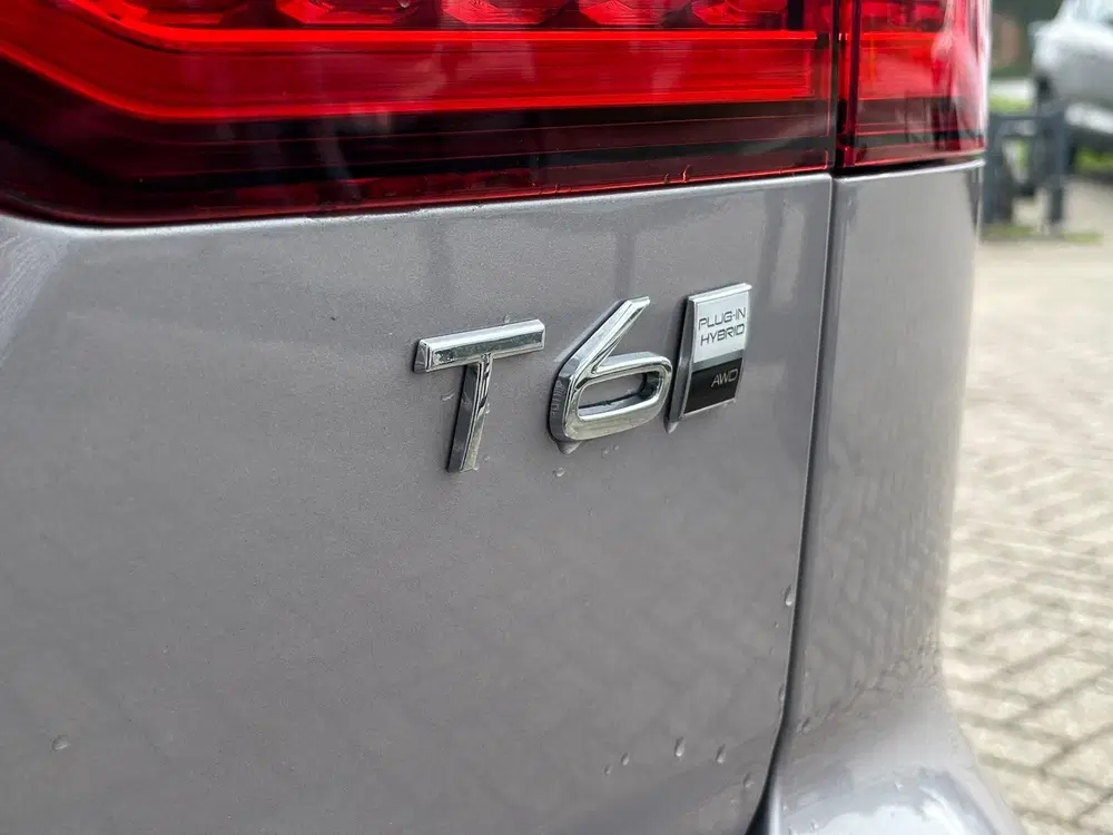 Volvo V60 T6 Plug-in hybrid AWD Ultra Dark uit 2026, foto 9