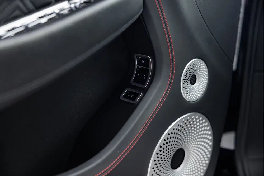 Bentley Continental GTC 4.0 V8 uit 2022, foto 14