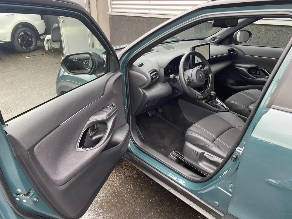 Toyota Yaris Cross 1.5 Hybrid 130 Executive PREMIUM PACK NL uit 2025, foto 12