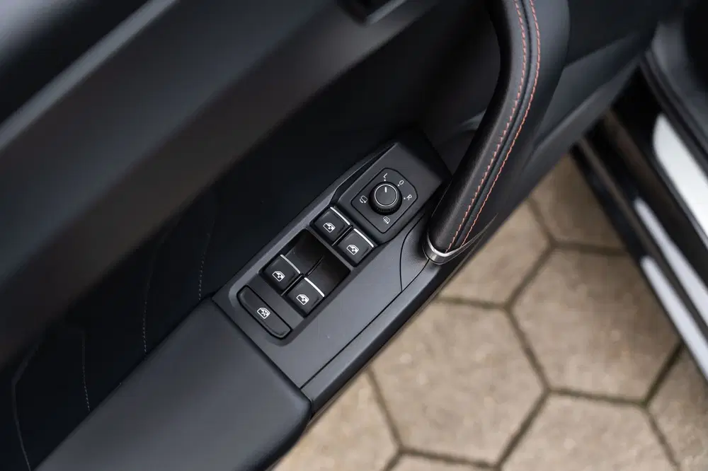 Cupra Leon 2.0 TSI VZ PANO BEATS KEYLESS CAMERA uit 2022, foto 12