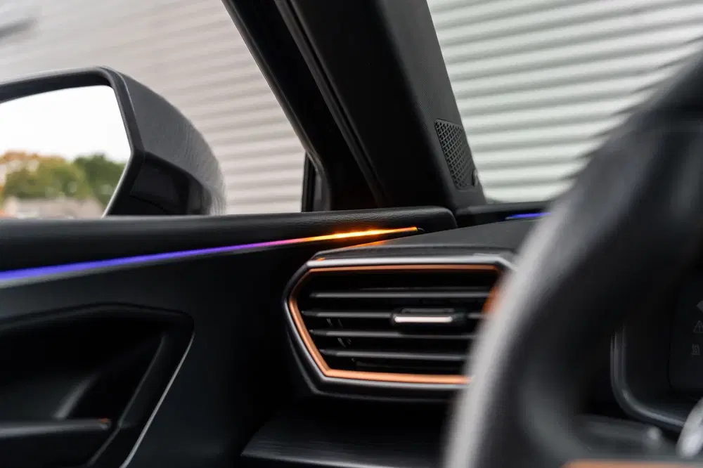 Cupra Leon 2.0 TSI VZ PANO BEATS KEYLESS CAMERA uit 2022, foto 13