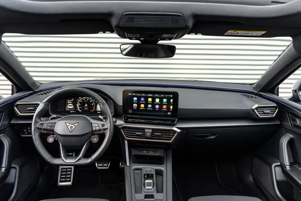 Cupra Leon 2.0 TSI VZ PANO BEATS KEYLESS CAMERA uit 2022, foto 9