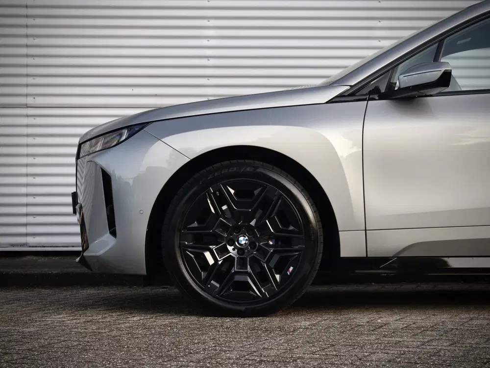 BMW iX xDrive60 M Sport uit 2026, foto 9