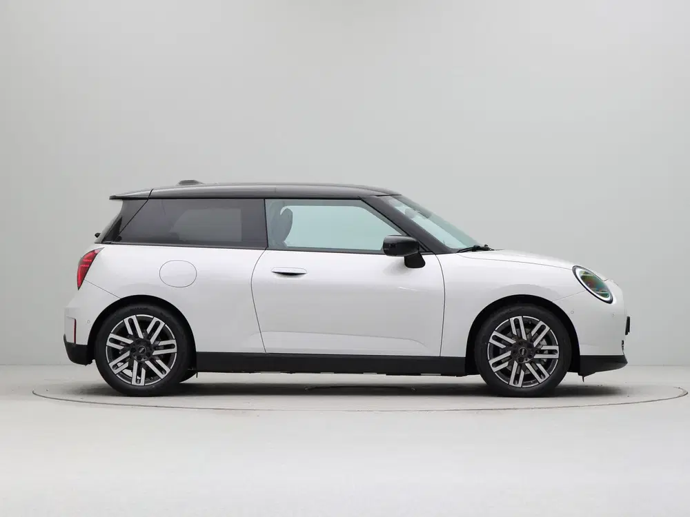 Mini Cooper E Classic Pakket L PRIVATE LEASE EUR 499 uit 2026, foto 7