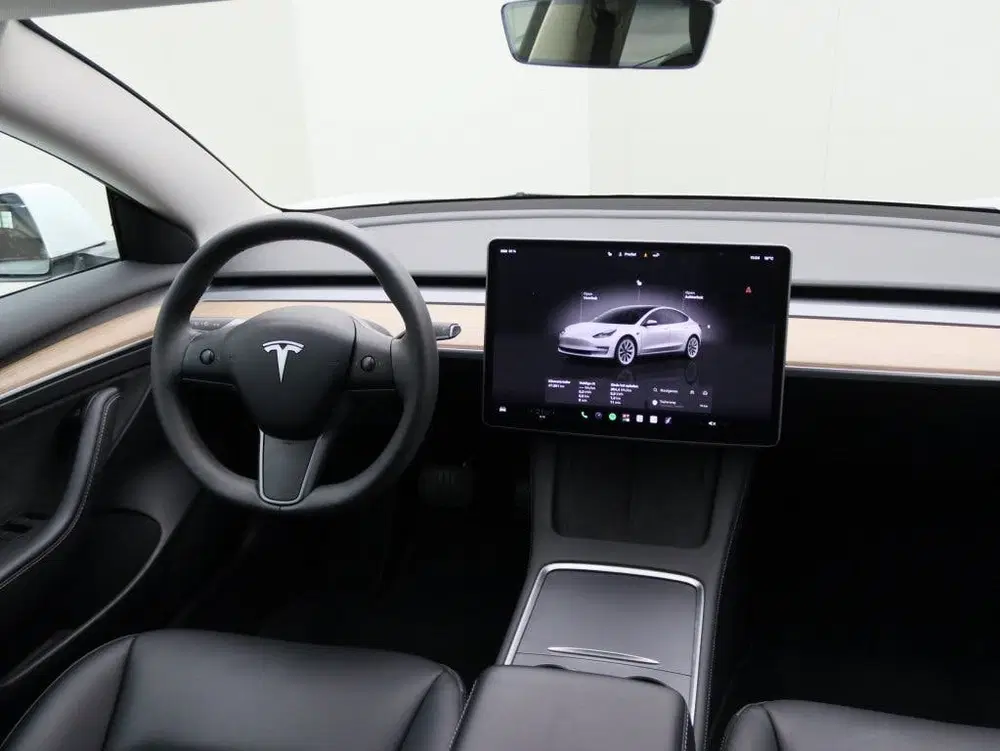 Tesla Model 3 Standard RWD Plus UPGRADE 92.3% SoH [ TREK uit 2023, foto 2