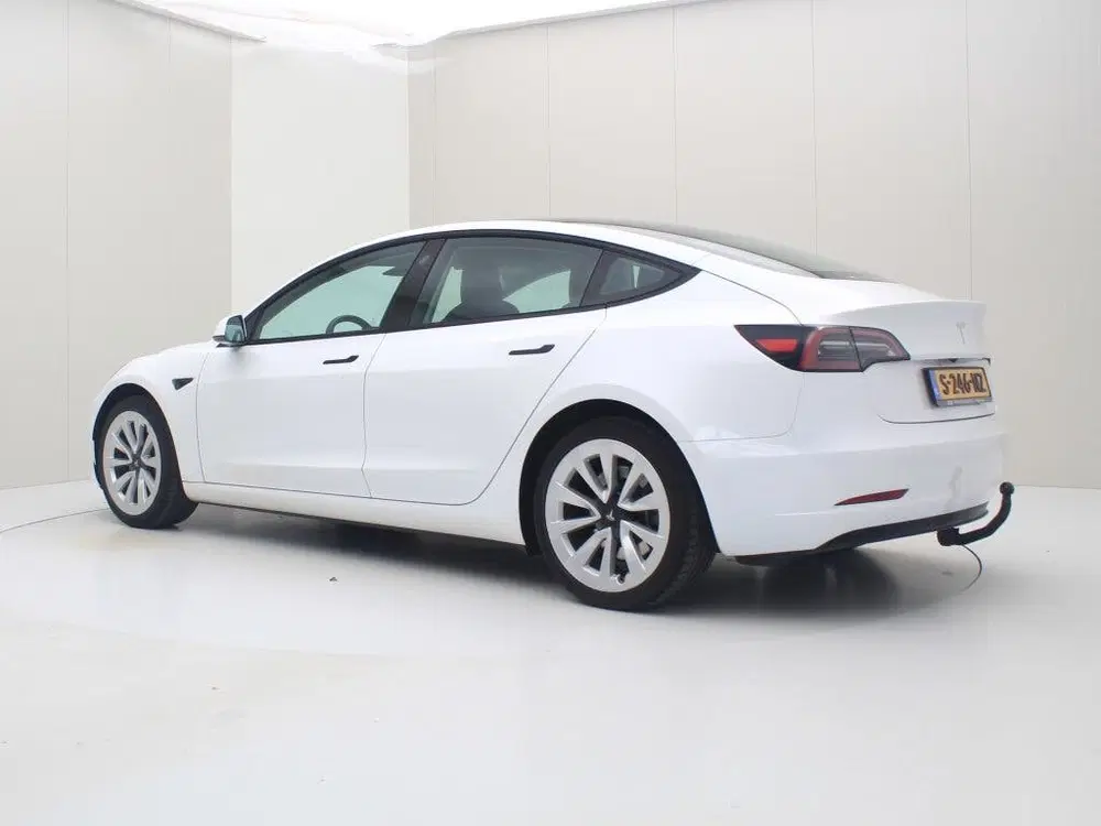 Tesla Model 3 Standard RWD Plus UPGRADE 92.3% SoH [ TREK uit 2023, foto 4