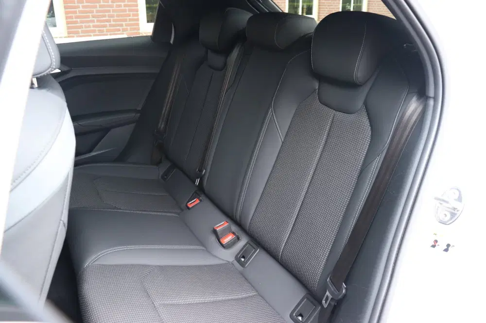 Audi A1 35TFSI S-Line DSG uit 2020, foto 13