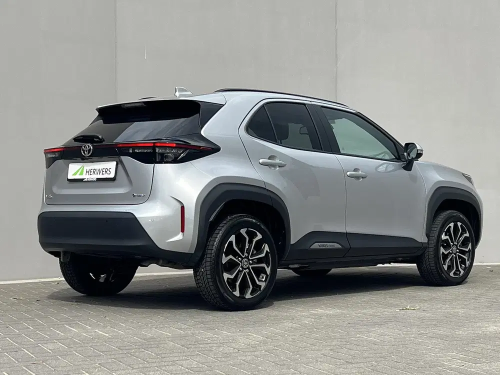 Toyota Yaris Cross 1.5 Hybrid 115 Dynamic uit 2025, foto 3